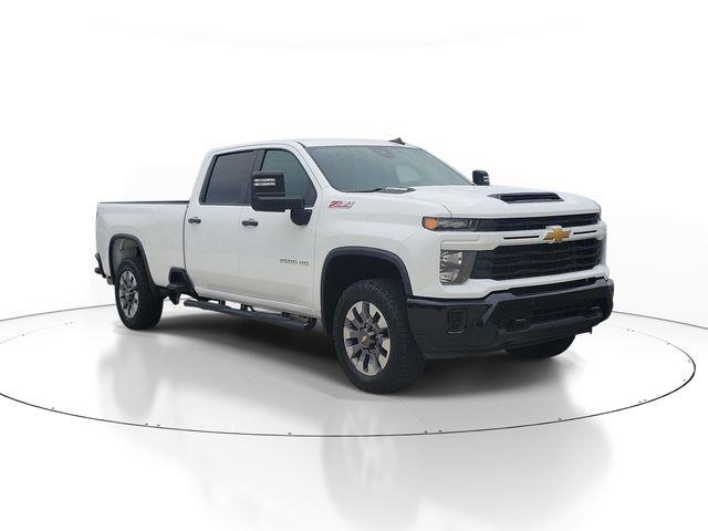 2025 Chevrolet Silverado 2500HD Custom — photo 1 of 24