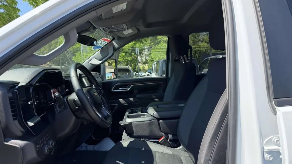 2025 Chevrolet Silverado 2500HD LT