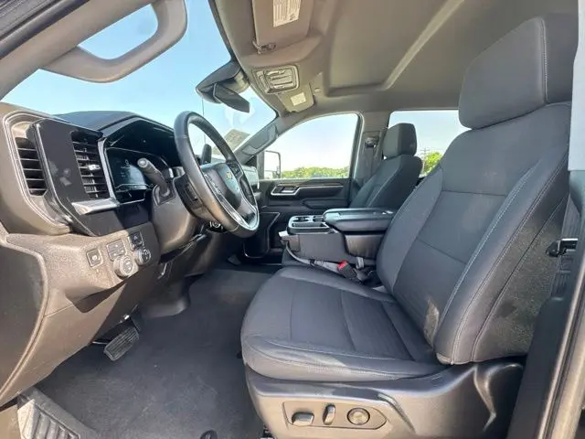 2025 Chevrolet Silverado Hd - $48,900
