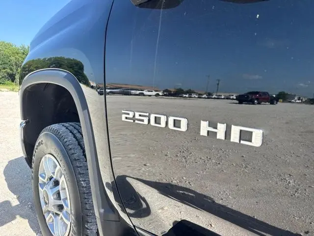 2025 Chevrolet Silverado Hd - $48,900