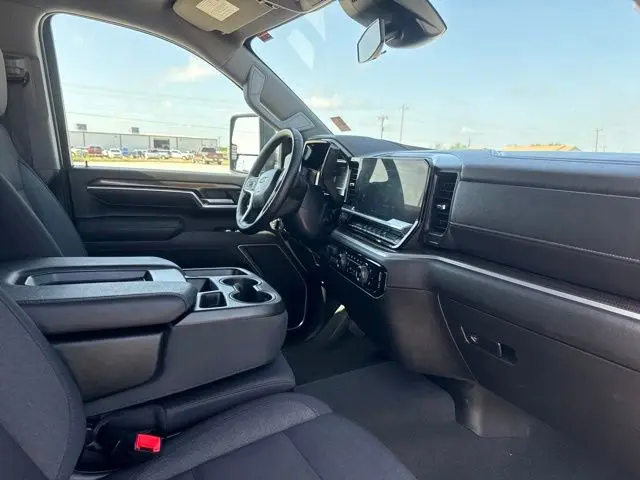 2025 Chevrolet Silverado Hd - $48,900