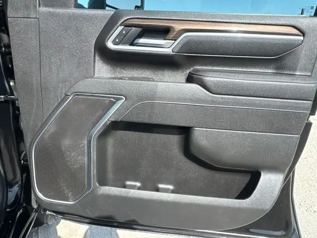 2025 Chevrolet Silverado Hd - $48,900