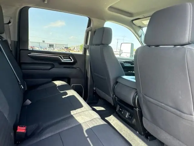 2025 Chevrolet Silverado Hd - $48,900