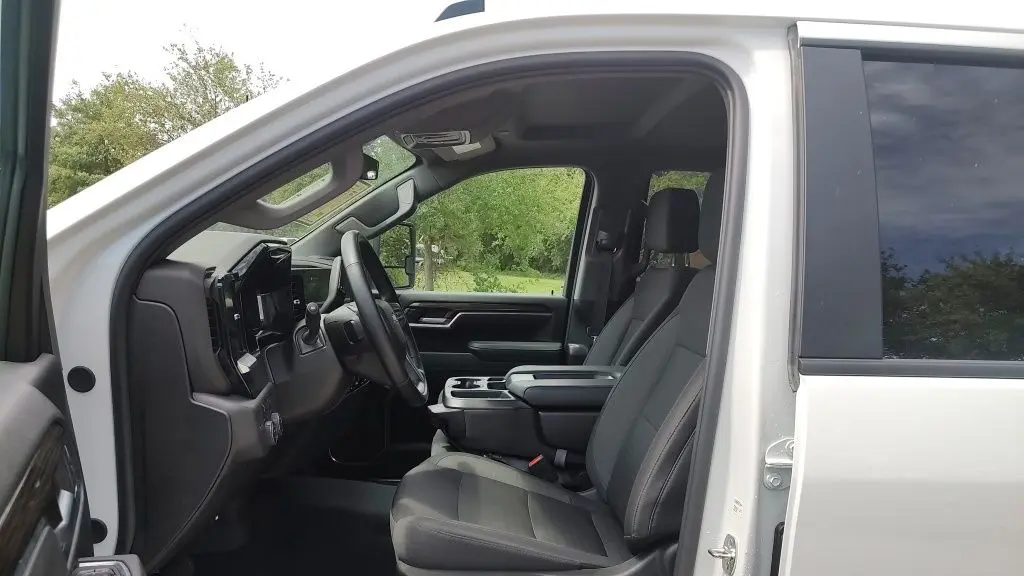 2025 Chevrolet Silverado 2500HD LT