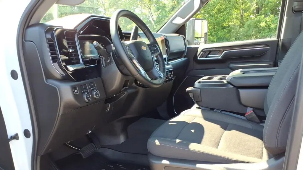 2025 Chevrolet Silverado 2500HD LT