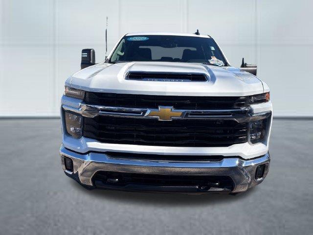 2026 Chevrolet Silverado Hd - $61,879