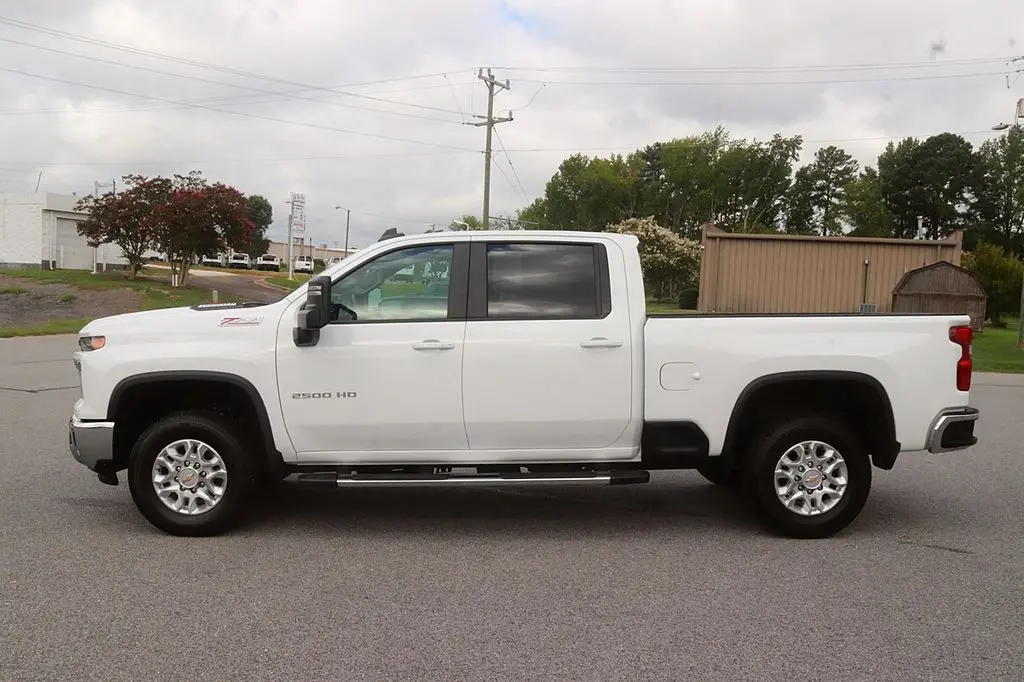 2026 Chevrolet Silverado Hd - $65,148