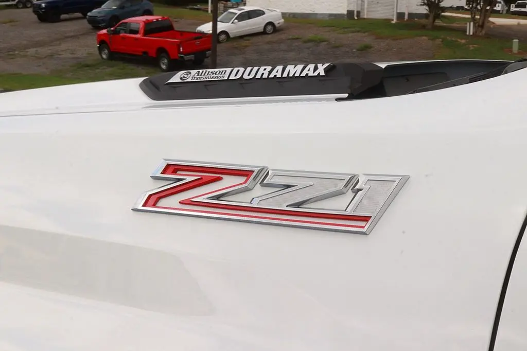 2026 Chevrolet Silverado Hd - $65,148