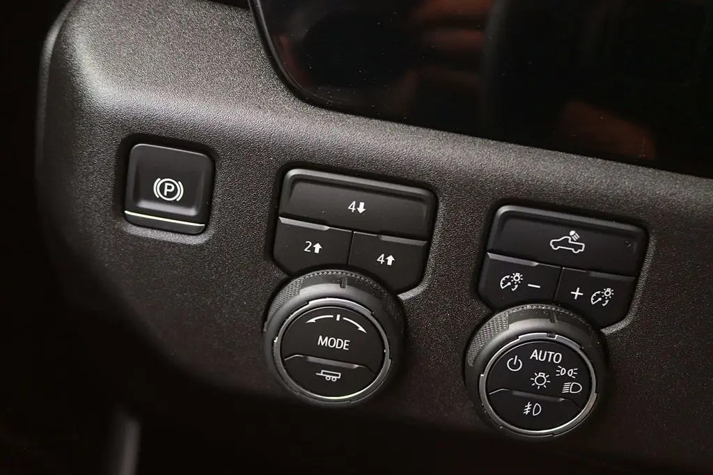 2026 Chevrolet Silverado Hd - $65,148