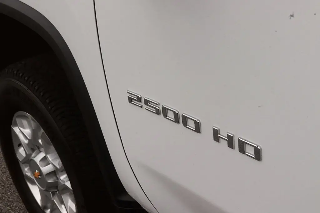 2026 Chevrolet Silverado Hd - $65,148