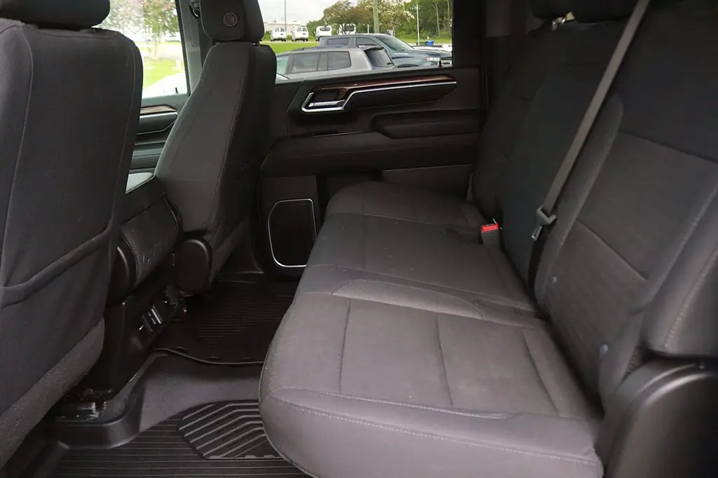 2026 Chevrolet Silverado Hd - $65,148