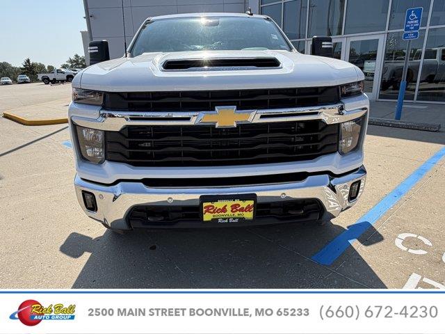 2025 Chevrolet Silverado 2500HD LT — photo 1 of 36