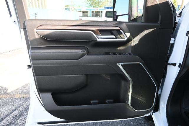 2025 Chevrolet Silverado Hd - $48,982