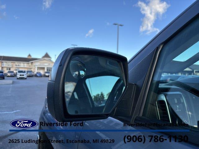 2015 Chevrolet Silverado - $25,995