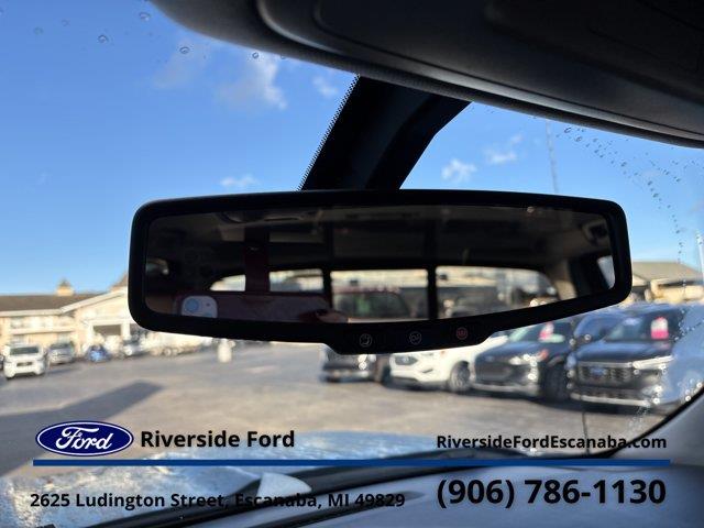 2015 Chevrolet Silverado - $25,995
