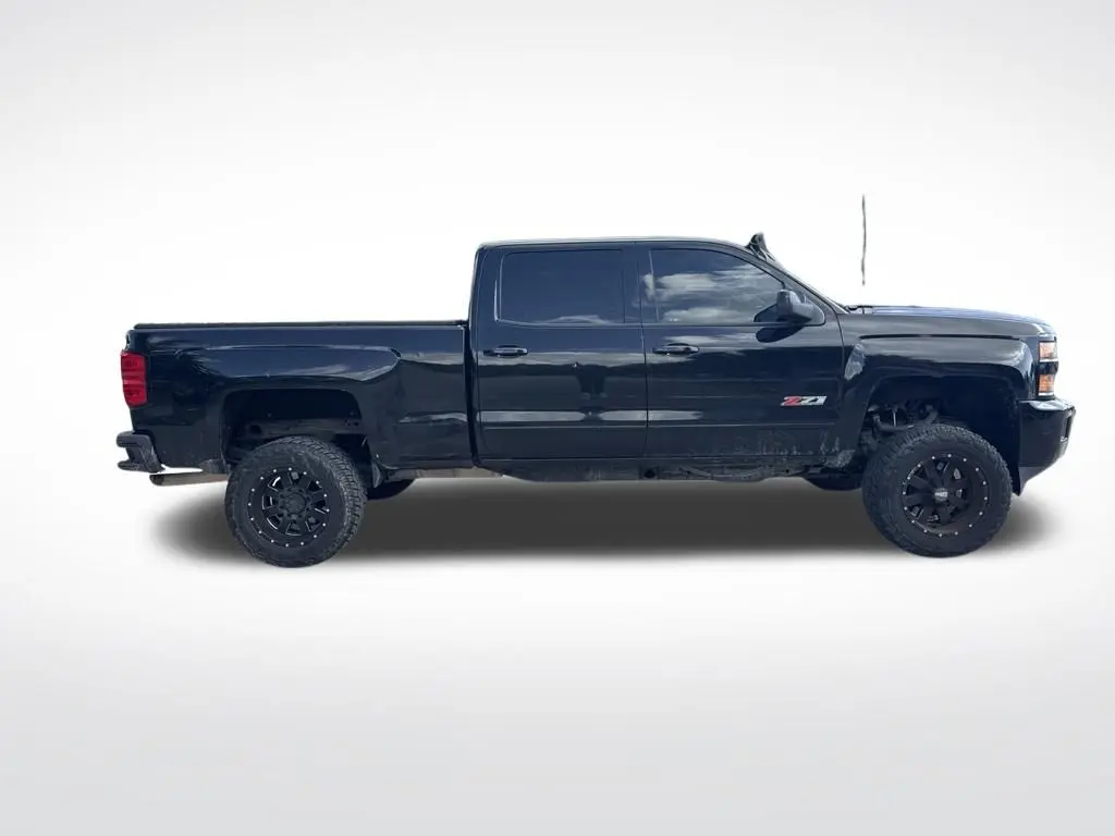 2016 Chevrolet Silverado - $15,997