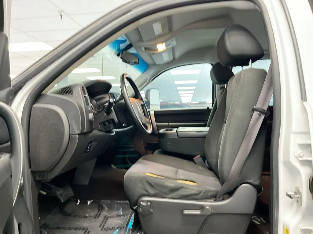 2012 Chevrolet Silverado - $10,274