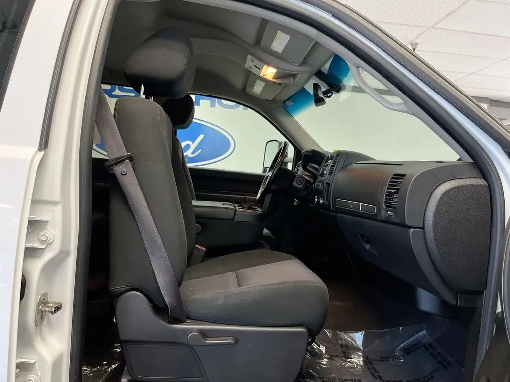 2012 Chevrolet Silverado - $10,274