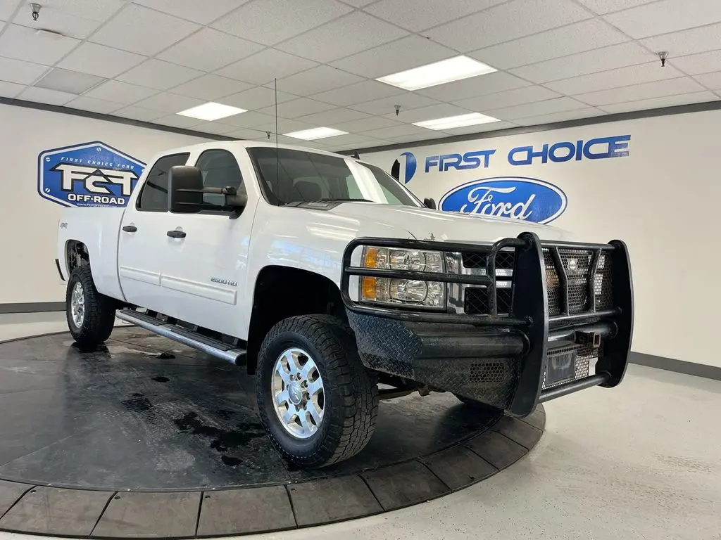2012 Chevrolet Silverado - $10,274