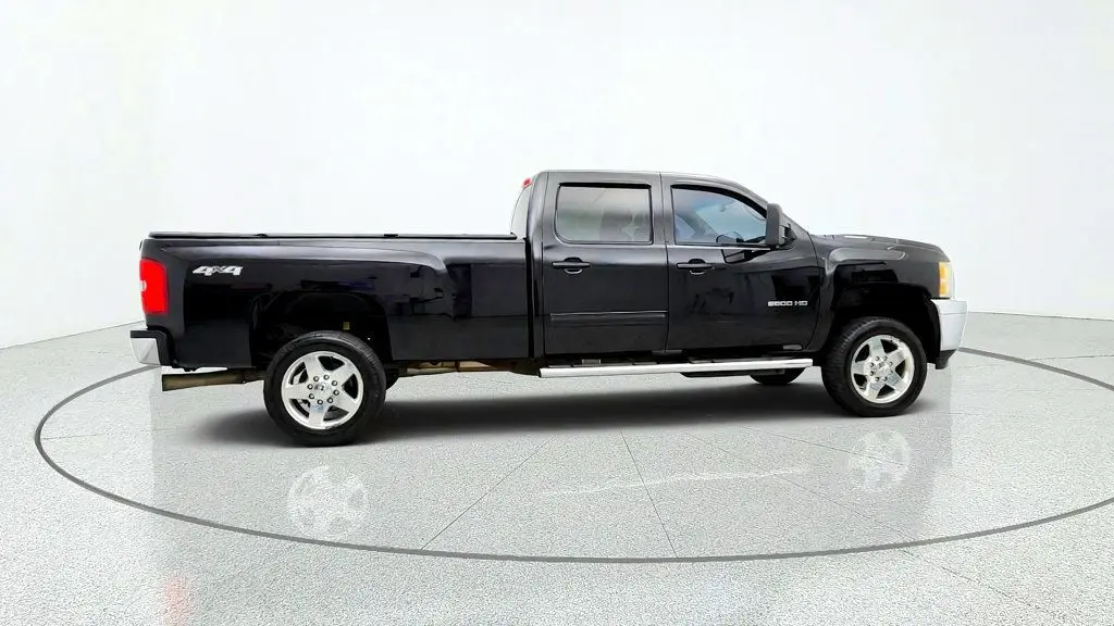2013 Chevrolet Silverado - $17,995