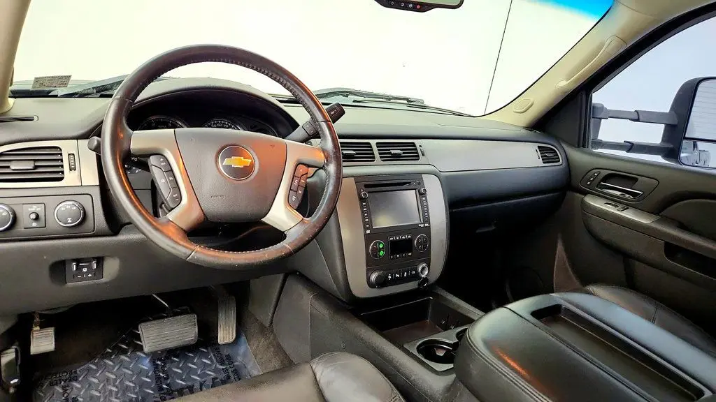 2013 Chevrolet Silverado - $17,995