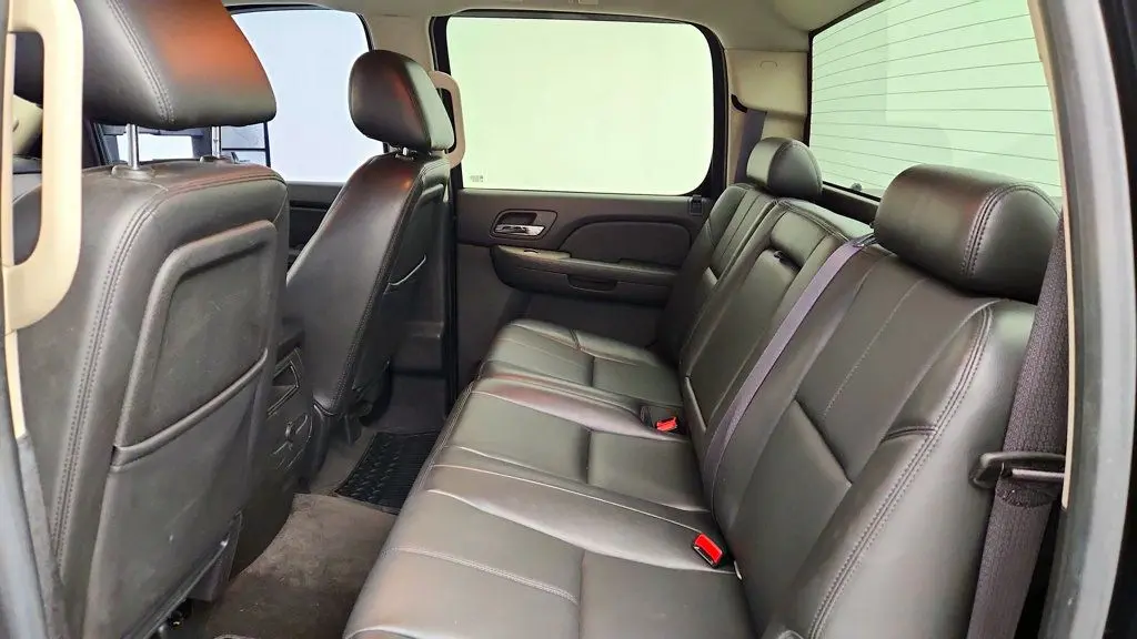2013 Chevrolet Silverado - $17,995