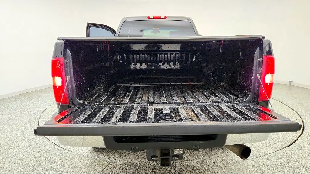 2013 Chevrolet Silverado - $17,995