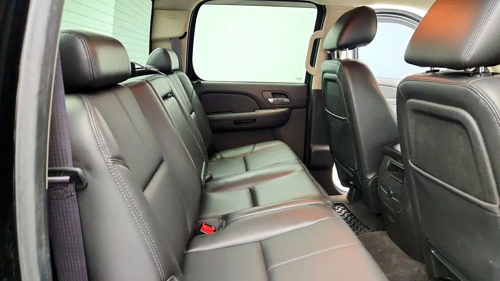 2013 Chevrolet Silverado - $17,995