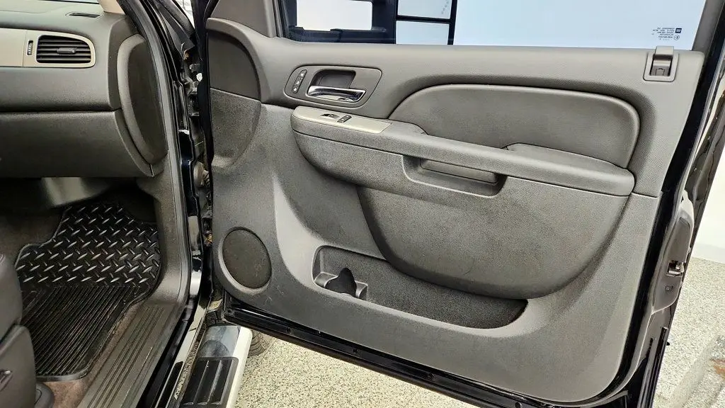 2013 Chevrolet Silverado - $17,995