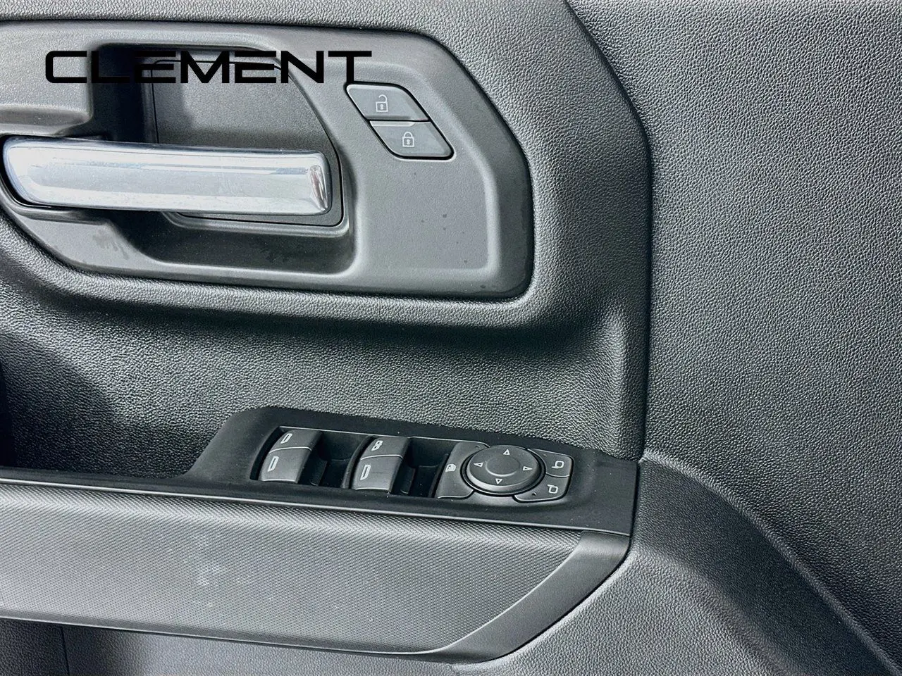 2023 Chevrolet Silverado Hd - $42,987