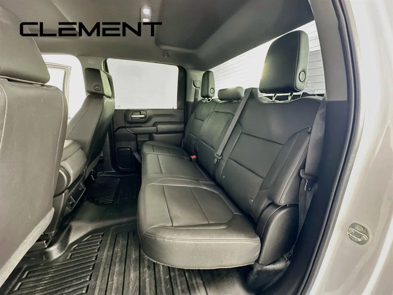 2023 Chevrolet Silverado Hd - $42,987