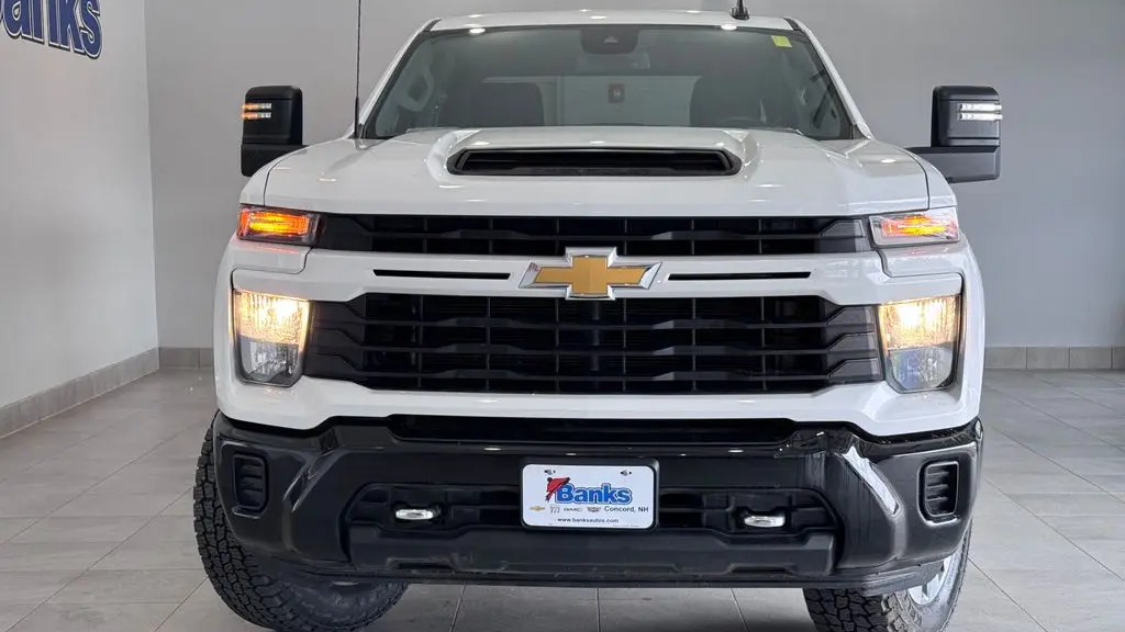 2024 Chevrolet Silverado 2500HD Custom
