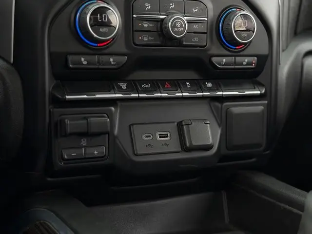 2022 Chevrolet Silverado Hd - $38,500
