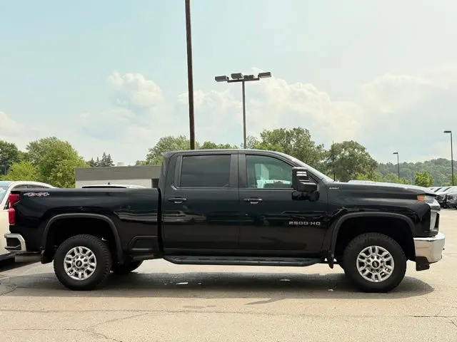 2022 Chevrolet Silverado Hd - $38,500
