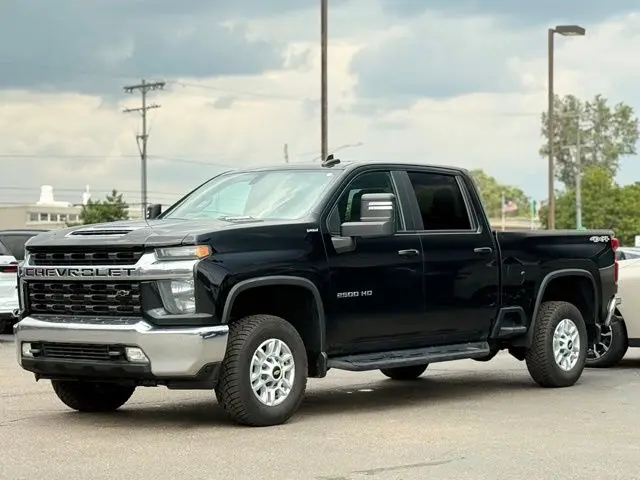2022 Chevrolet Silverado Hd - $38,500