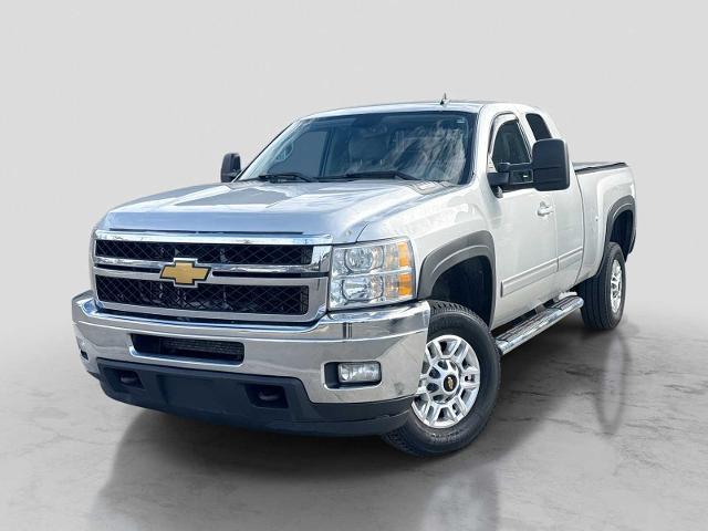2011 Chevrolet Silverado - $15,275