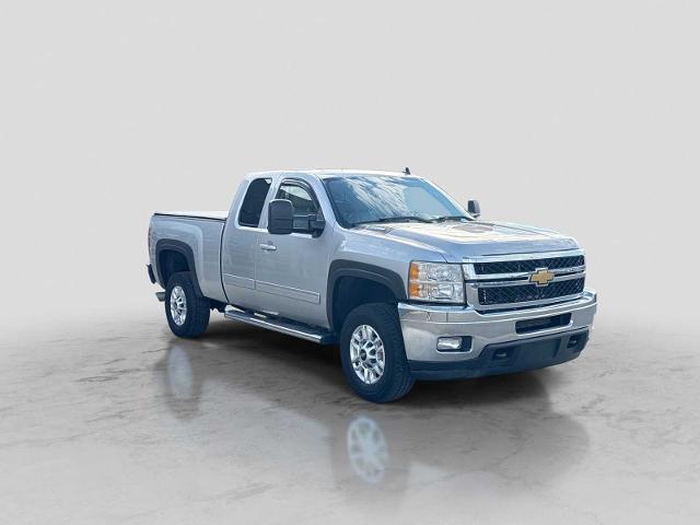 2011 Chevrolet Silverado - $15,275