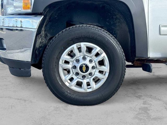 2011 Chevrolet Silverado - $15,275