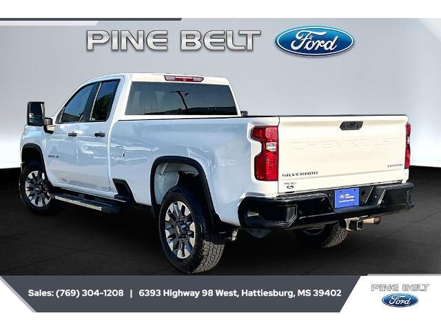2024 Chevrolet Silverado 2500HD Custom — photo 1 of 12
