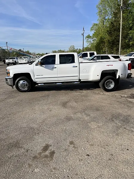 2016 Chevrolet Silverado - $45,998