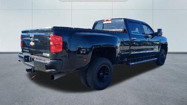 2015 Chevrolet Silverado 3500HD High Country