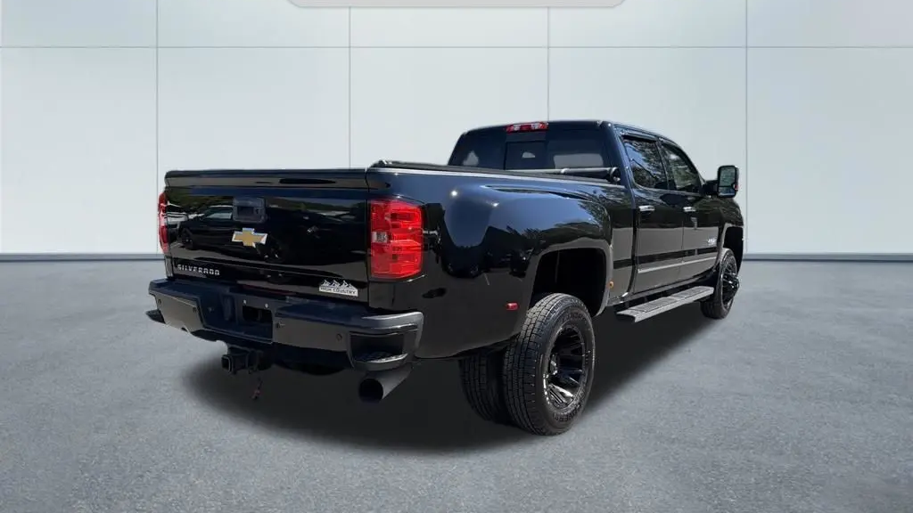 2015 Chevrolet Silverado 3500HD High Country