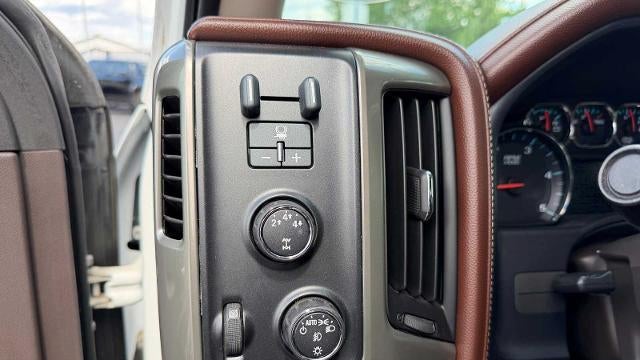 2015 Chevrolet Silverado 3500HD High Country