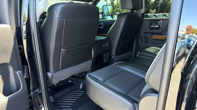 2017 Chevrolet Silverado 3500HD High Country