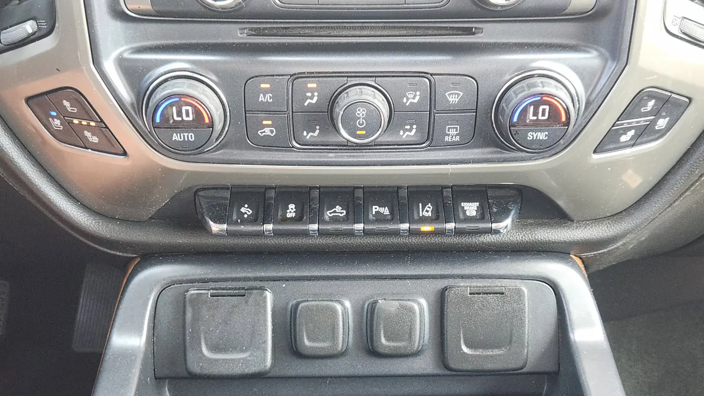 2017 Chevrolet Silverado 3500HD High Country