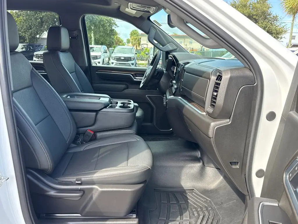 2026 Chevrolet Silverado Hd - $58,900