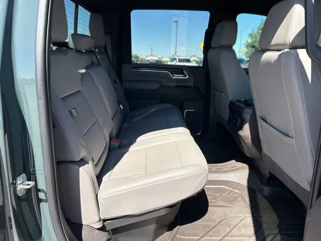2025 Chevrolet Silverado Hd - $59,995