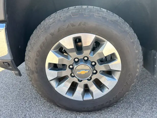 2025 Chevrolet Silverado Hd - $59,995