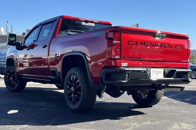 2026 Chevrolet Silverado Hd - $66,990