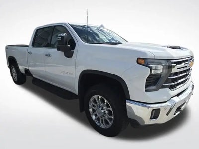 2025 Chevrolet Silverado 2500HD 4X4 LTZ 4DR Crew Cab SB